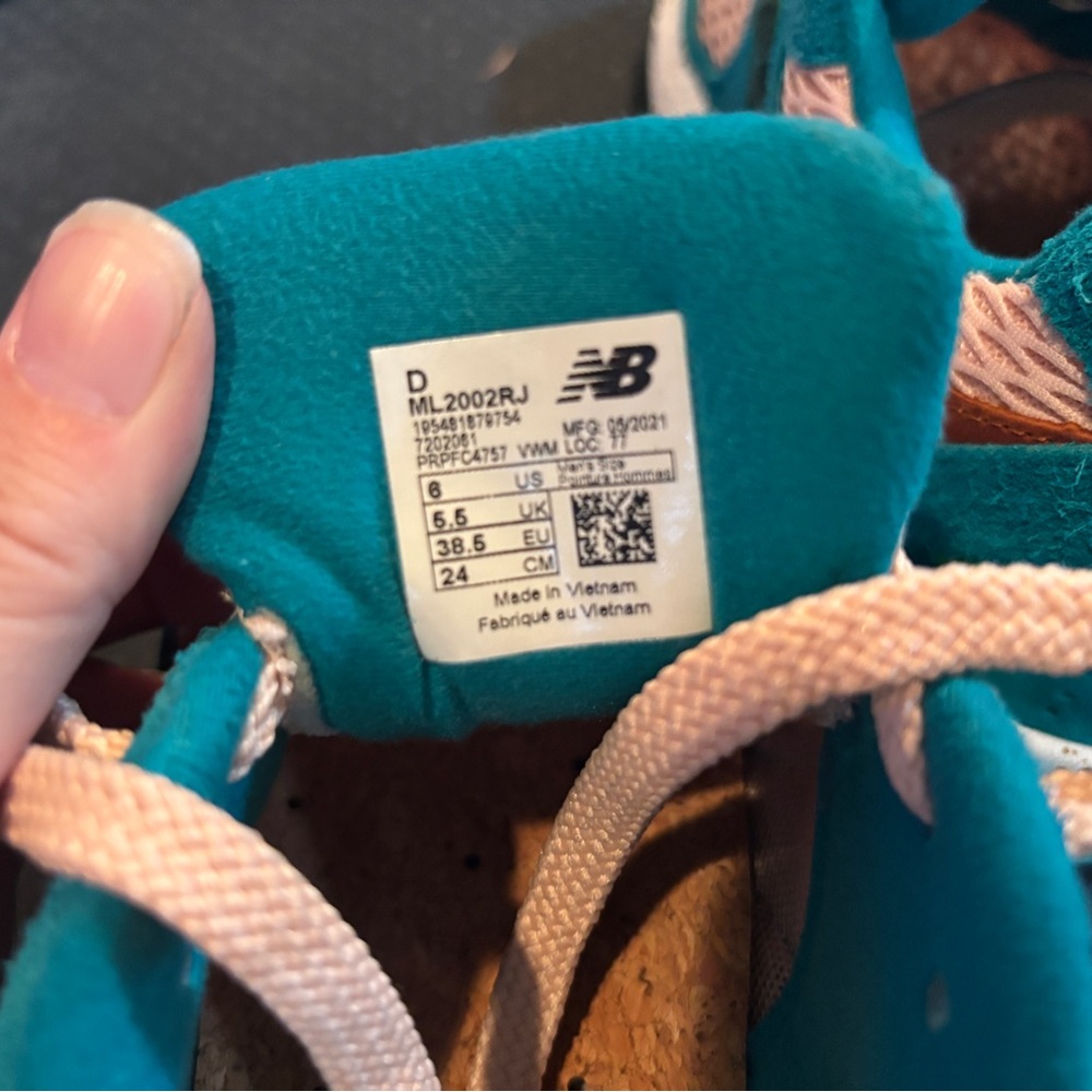 New Balance x Salehe Bembury Water be the guide sneakers size 6 men women’s 7.5 - Picture 6 of 9